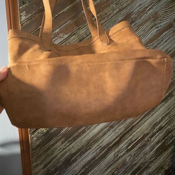 Kensie vegan leather bag  - Picture 7 of 8